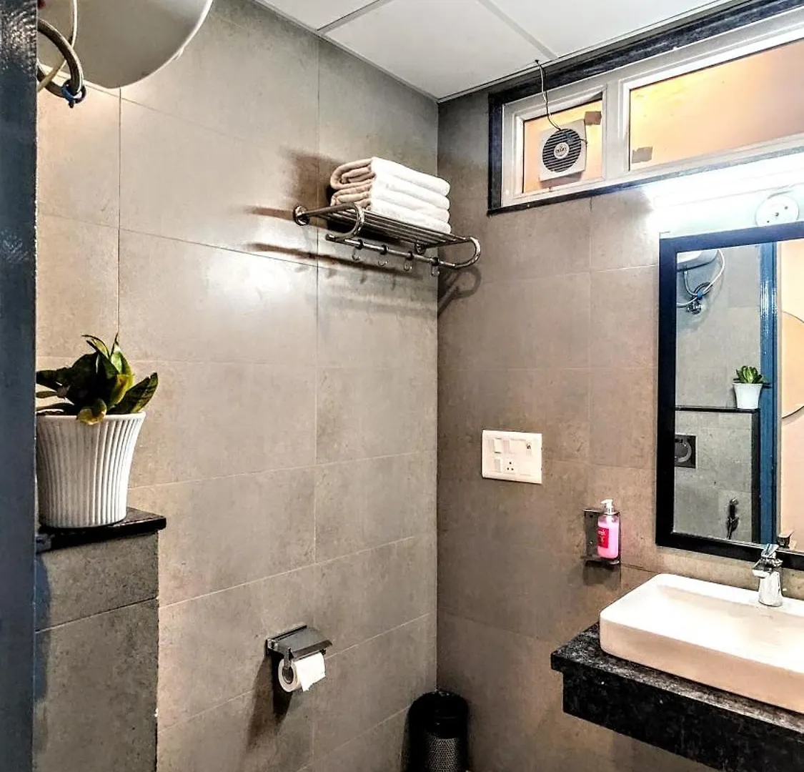 Mavens White Artemis Hospital Road Sector 52 Gurgaon Hotel