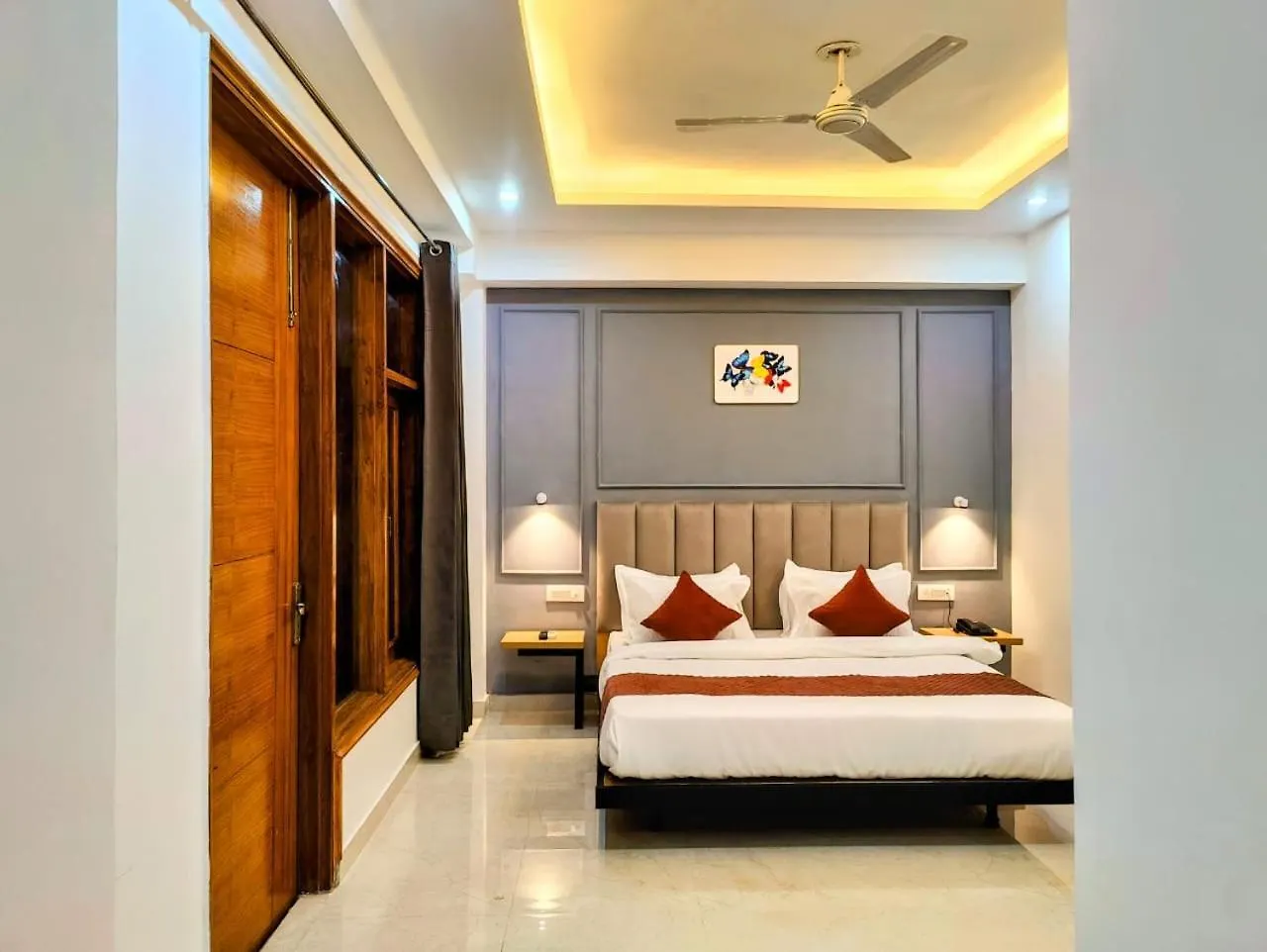 Mavens White Artemis Hospital Road Sector 52 Gurgaon Hotel