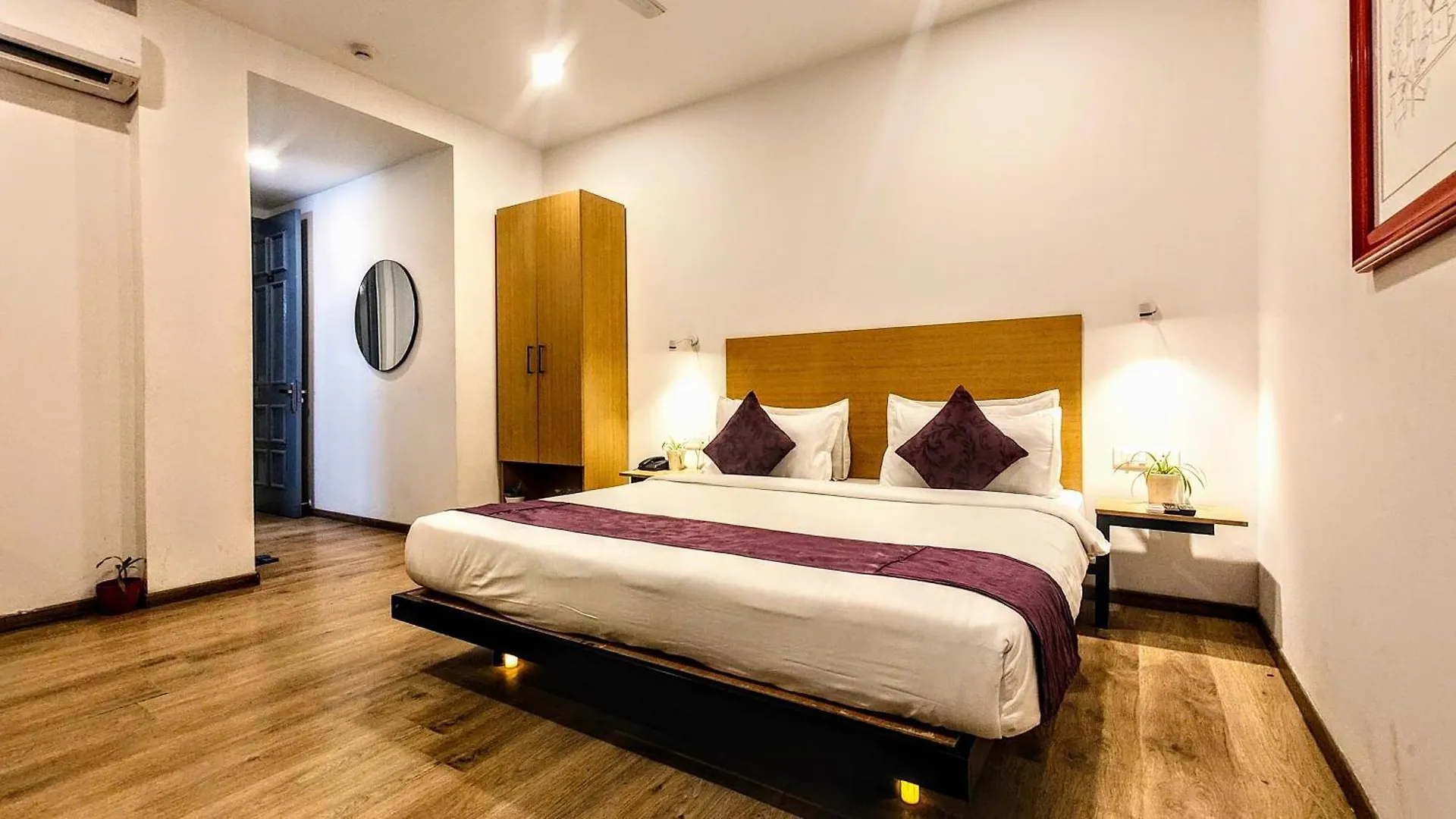 Mavens White Artemis Hospital Road Sector 52 Gurgaon Hotel 3*,  India